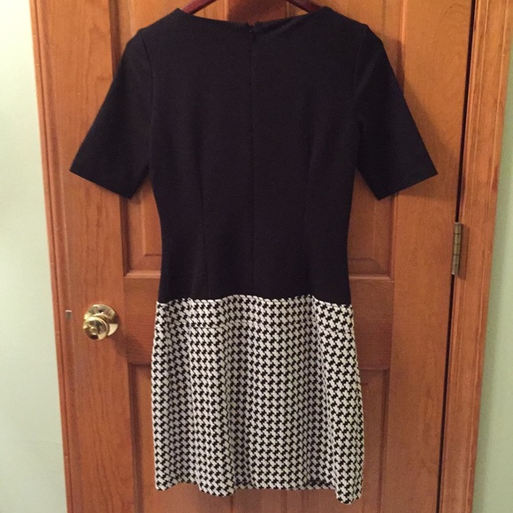 Multi fabric dress - Picture 5 of 6